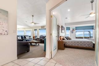 Sail Boat Manor - Garden City - 3