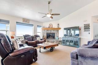 Sail Boat Manor - Garden City - 9