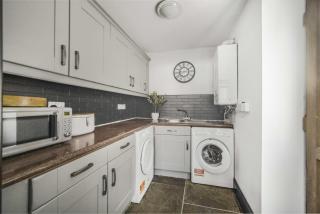 Coach House - 2