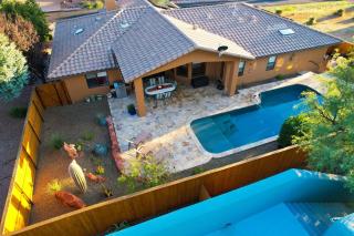 Indian Cliffs Getaway 3 bedroom with pool - 4