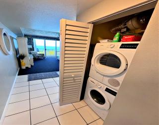 16th Floor 1 BR Resort Condo Direct Oceanfront Wyndham Ocean Walk Resort Daytona Beach 1605 - Daytona Beach - 2