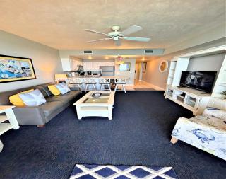16th Floor 1 BR Resort Condo Direct Oceanfront Wyndham Ocean Walk Resort Daytona Beach 1605 - Daytona Beach - 9
