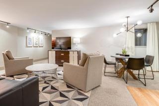 Charming Stay for 4 in Family DT Walk to Broadway - 2