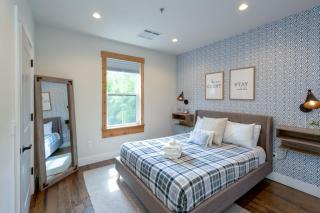 Charming Historic Loft near Centennial Park - 8
