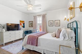 Spanish House C Downtown, Dining, Pets & Beach! - 2
