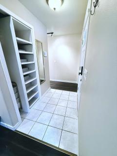 4-bedroom Burlington with AC & Wifi - Burlington - 9