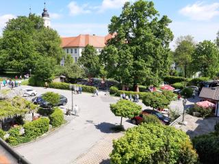 Ferienwohnung KIostermühle Irsee - Parkplätze, Spielplatz, Biergarten, Badesee, E-Auto Ladepunkt - Irsee - 9