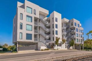 Modern 2 BDR w River View Balcony Walk to DT - 5