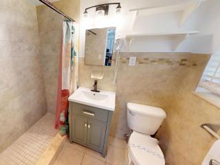 Studio Unit Facing Beach 2nd Fl - Surf Song #227 - 4