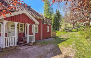Awesome Home In Skövde With Sauna - 7