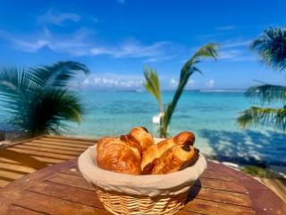 Fare One Island Moorea - Haapiti - 8