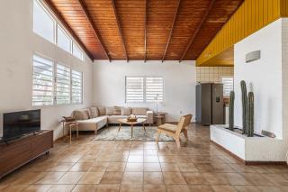 Modern family villa with private pool near Mambo Beach & Jan Thiel - Willemstad - 8