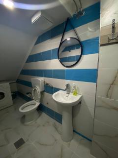 Central Stay with a View - Pogradec - 1
