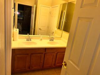 Goodyear Cul-de-sac Room 1 - Goodyear - 7