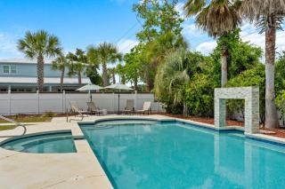 Destin Group Getaway Hot Tub, Pool, Ping Pong 2 Blocks to Beach Seacrest - Destin - 7