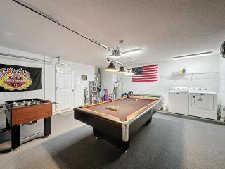 South Facing Pool Home with Golf Course Views - 7