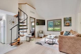 South Salem Vacation Rental with Furnished Deck! - South Salem - 5