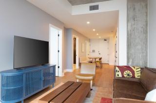 Luxe High Rise near DT Austin w Views Rooftop Pool Gym Luxe Amenities - Austin - 3