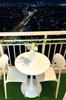 Yevaiah's Escape - The Celandine - Manila - 2
