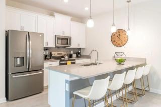 5023 Casa 5 Quartos c/ Piscina Privativa no Storey Lake - 4