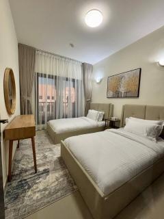 Charming Villa In Hydra Village Between Dxb & Ad - Abu Dhabi - 4