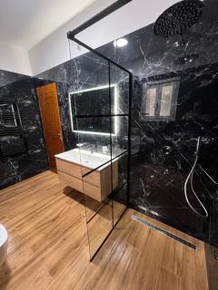 Henfjor Villa & Apartment - Saranda - 3
