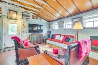 San Marcos River Hideaway with Game Room and Fire Pit - Martindale - 7