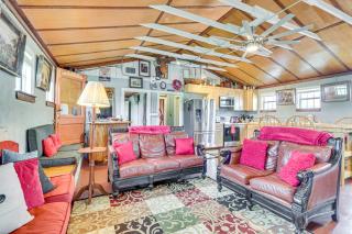 San Marcos River Hideaway with Game Room and Fire Pit - Martindale - 6