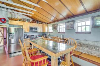 San Marcos River Hideaway with Game Room and Fire Pit - Martindale - 4