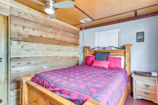 San Marcos River Hideaway with Game Room and Fire Pit - Martindale - 2