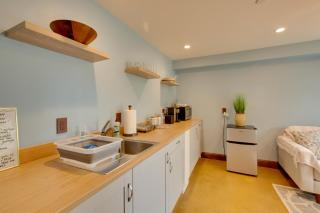 Lovely Belmont Apartment with Stunning Views! - Belmont - 4