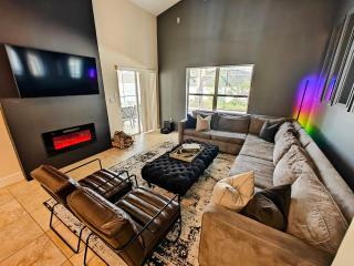 Chic 3 BR w Pool – Near Disney Magic - Orlando - 6