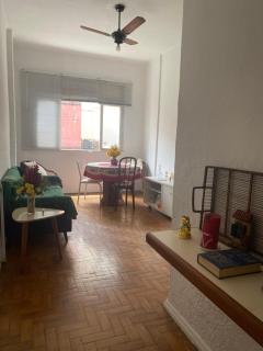 Quarto simples e bem centralizado - 9
