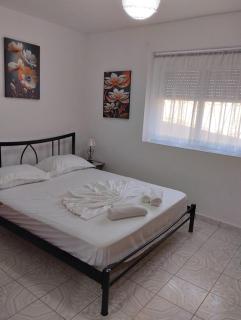 Seaside Break Apartment - Sarandë - 3