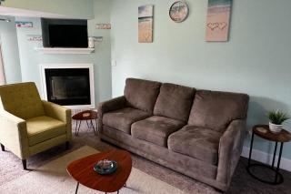 Northern Light Condominiums: Condo 12 - Douglas - 4