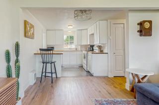 The Central Street Stay - Brewster - 7