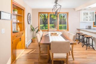 Stadium District Resch 3 BR Sleeps 8 - Green Bay - 8