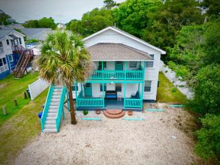 MyPlace on Holly: Entire house,10 bdrms. Slps 20,Private pool, Beach, Golf Hot Tub - Myrtle Beach - 0