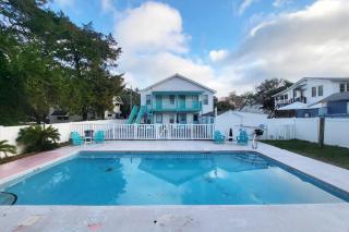 MyPlace on Holly 10 bdrms Slps 20,Private pool Beach Golf Hot Tub - 6