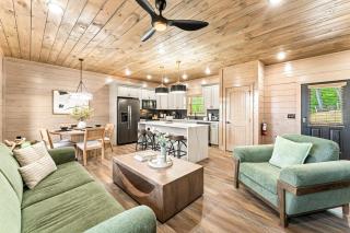Skyline Pool Retreat - Pigeon Forge - 9