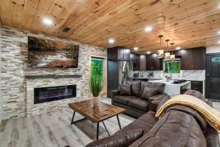 New Listing - Dollywood - HotTub - Arcade - Grill - Sevierville - 1