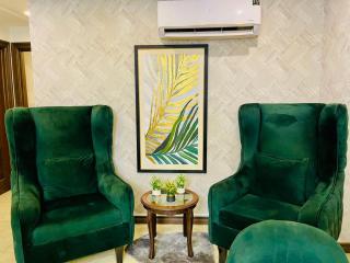 DHA phase 8 air avenue tower c - Lahore - 1