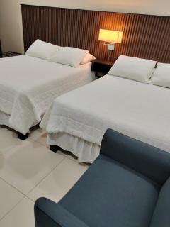 Hotel Colonial - - 5