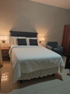 Hotel Colonial - - 2