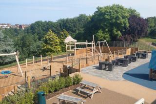 Coastal Getaway - Free Activities & Beach Access - Goodrington - 4