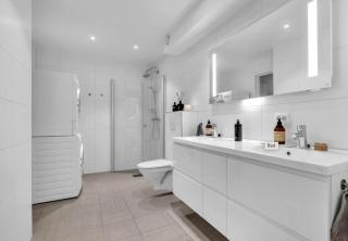 Large apartment with 4 bedrooms, free Parking, 400m from trainstaion - Lillestrøm - 7
