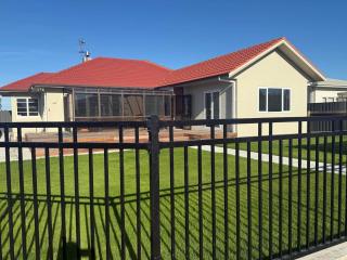 Sun filled character home - Napier - 7