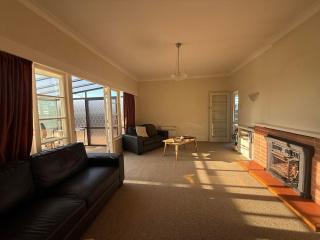 Sun filled character home - Napier - 2