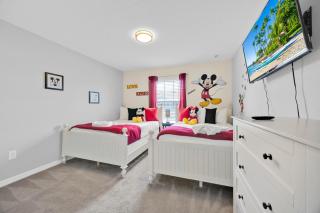 Pet-Friendly Retreat - Free Waterparks - Brand New Private Pool - 6