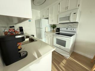 Redondo Oceanfront Gem 2BR BA Balcony & Parking 335 - Redondo Beach - 3